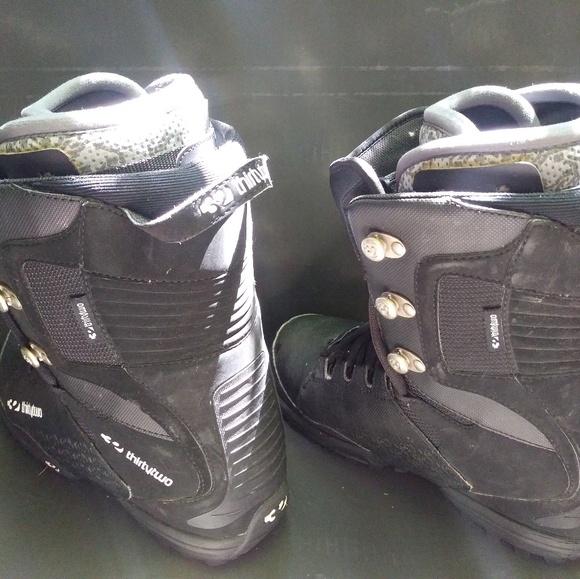 thirty two Snowboarding Boots - Picture 3 of 6